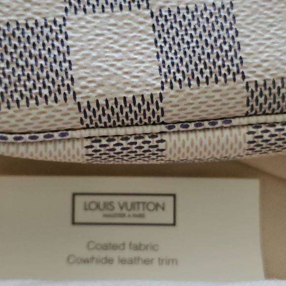 - Louis Vuitton new duo last one crossbery NEW authentic mini…gorgeous sol… - Picture 5 of 14